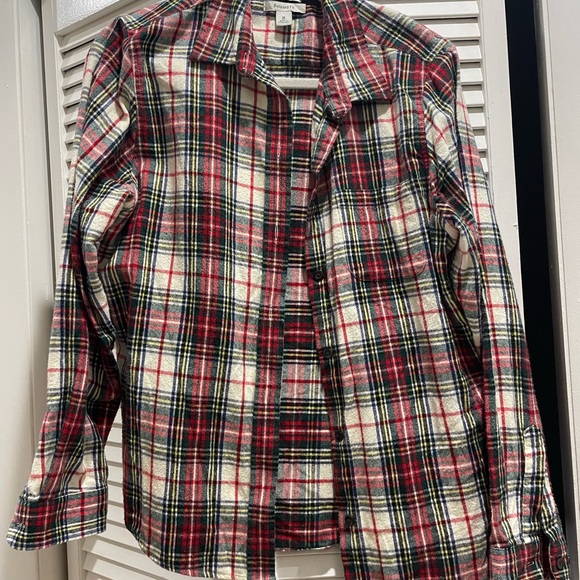 LL Bean Women’s Medium Flannel Relaxed Fit - Picture 2 of 4
